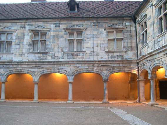  Cour du Palais Granvelle